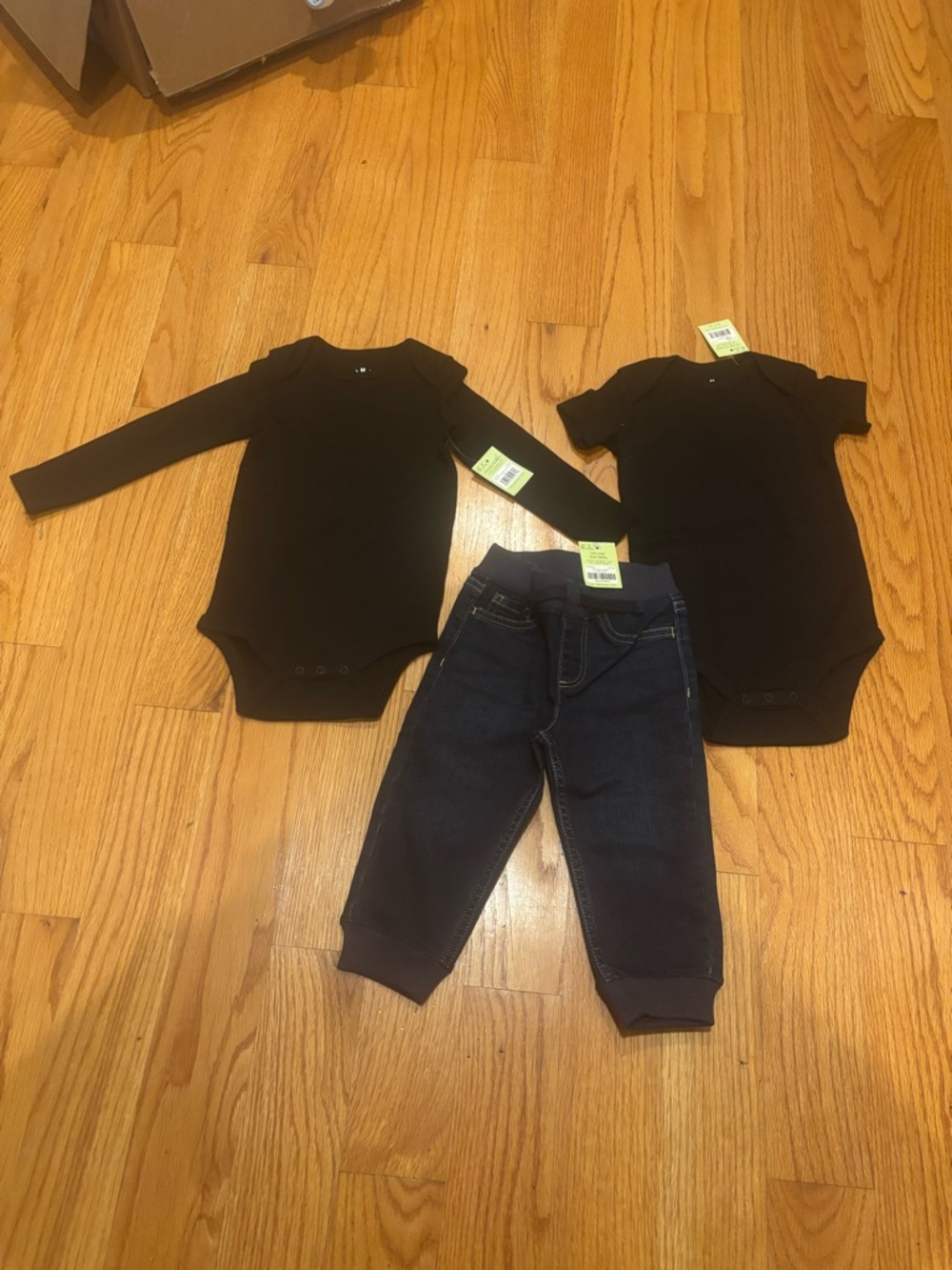 NWOT #Primary Black onesies (long sleeve & short) + Jeans! All 12-18 months